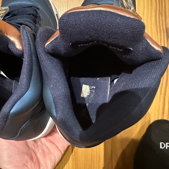 Air Jordan 5 Retro Bronze 7y - Picture 5 of 8